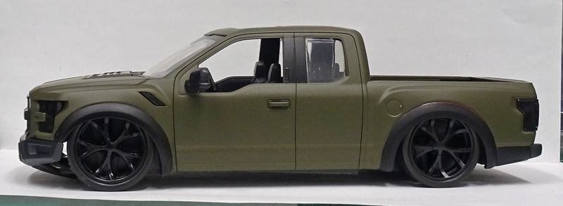 Revell%20Ford%20Raptor%20snaptite.jpg